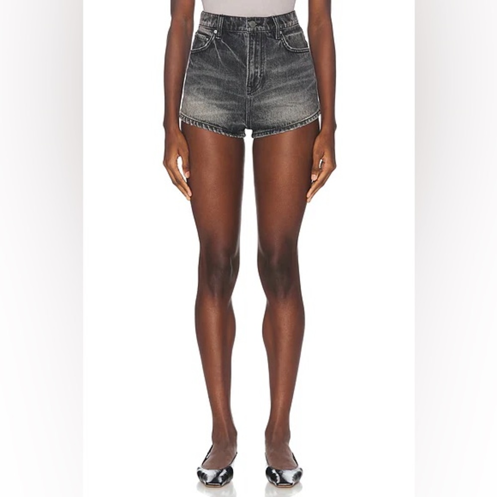 GRLFRND Kyla Hot Short NWT
